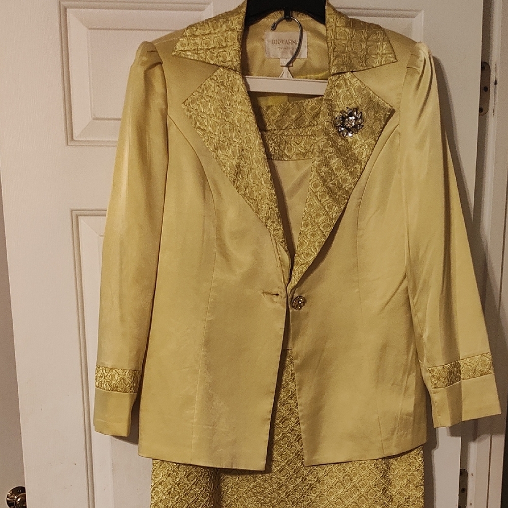 Elegant Lime Blazer and Skirt Set